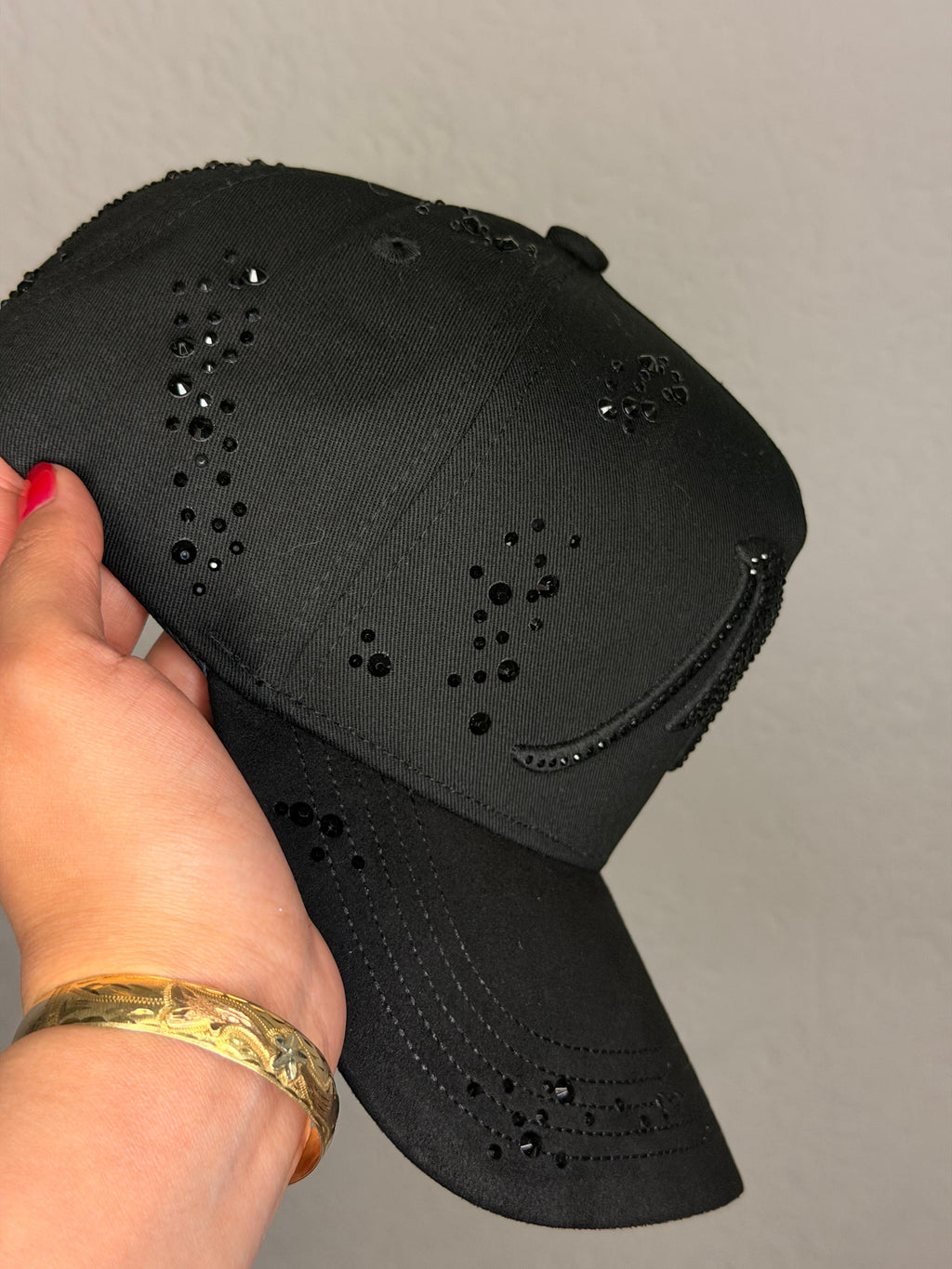 31 Hats Mago black
